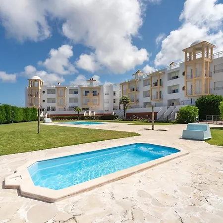 Apartment The Blue Wave - Privado Com Piscina Nazaré